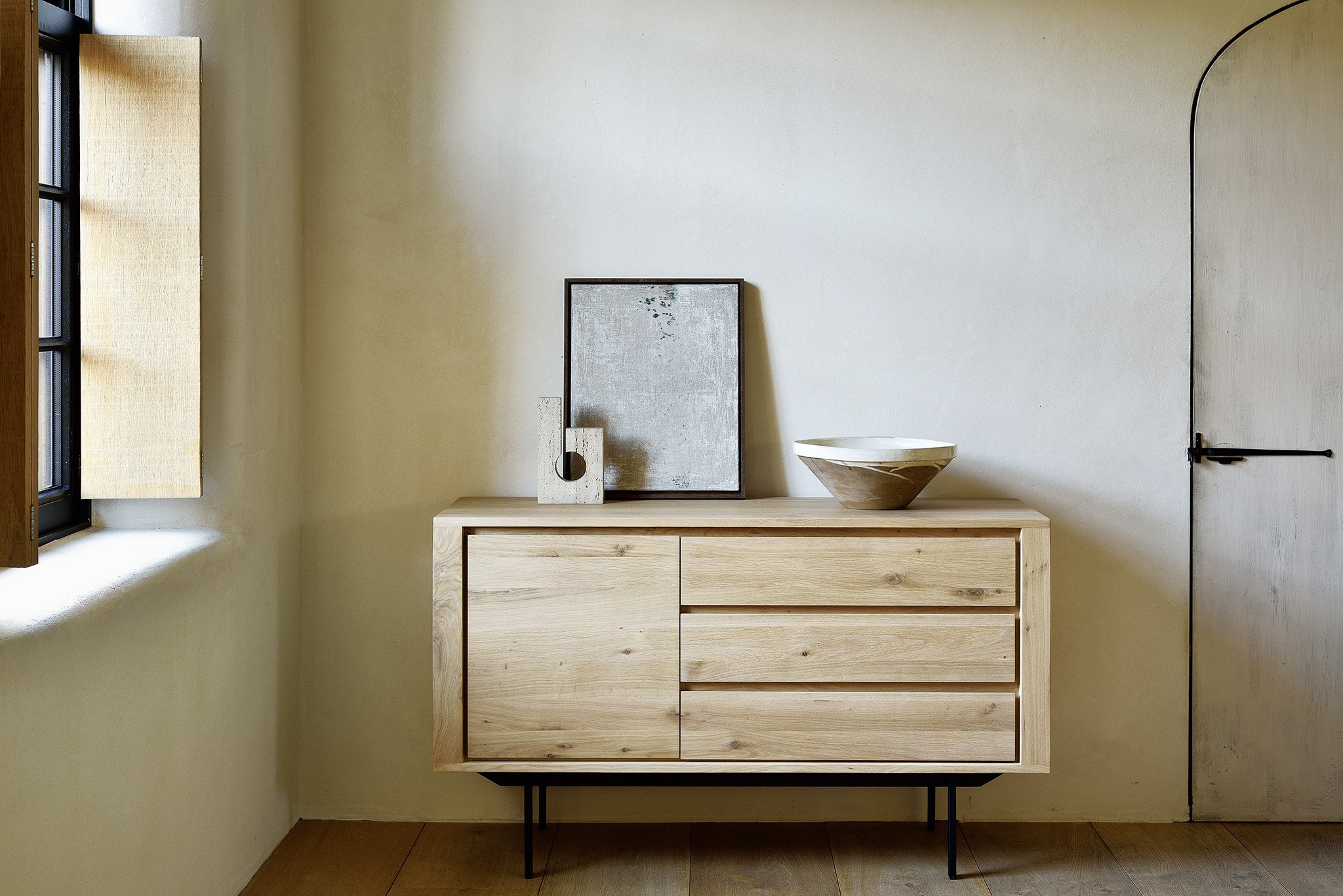 51388-Oak-Shadow-sideboard_horizontal.jpg
