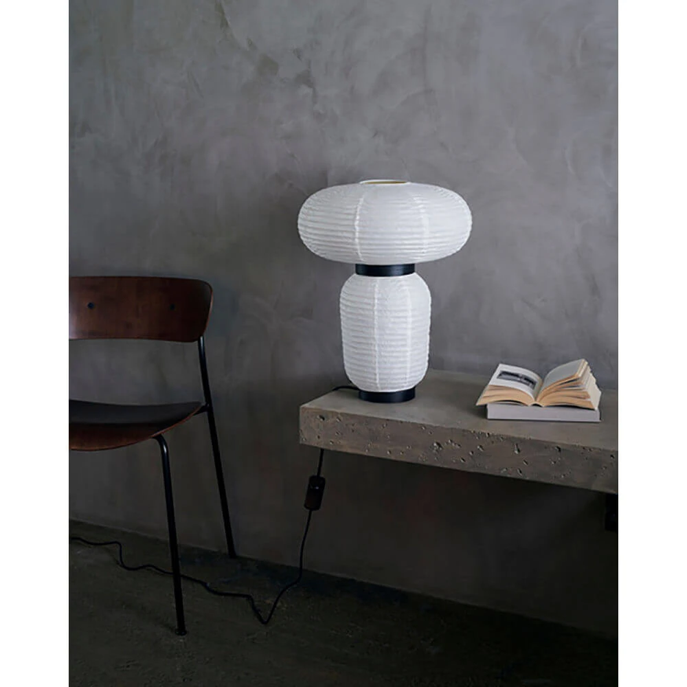 5709262013593-formakami-jh18-bordlampe-tradition_5.webp