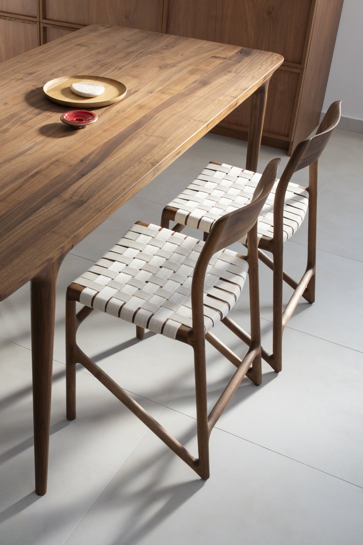 fawn-table-fawn-chair-48x48x79-walnut-natural-1505-cotton-webbing-natural-1-gazzda.jpg