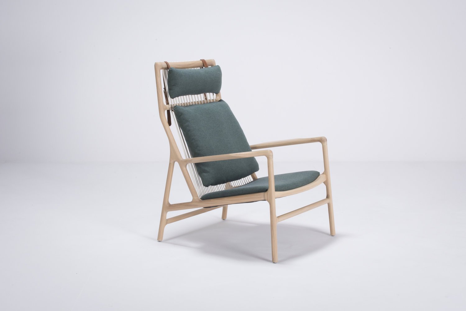 lq-st-dedo-lounge-chair-oak-white-1015-greenford-mlf-32-4.jpg