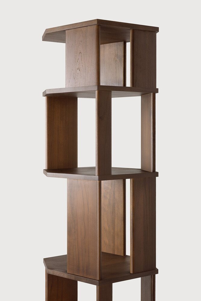 product_wf_10131_Stairs_column_varnished_teak_brown_det03_WEB.jpg