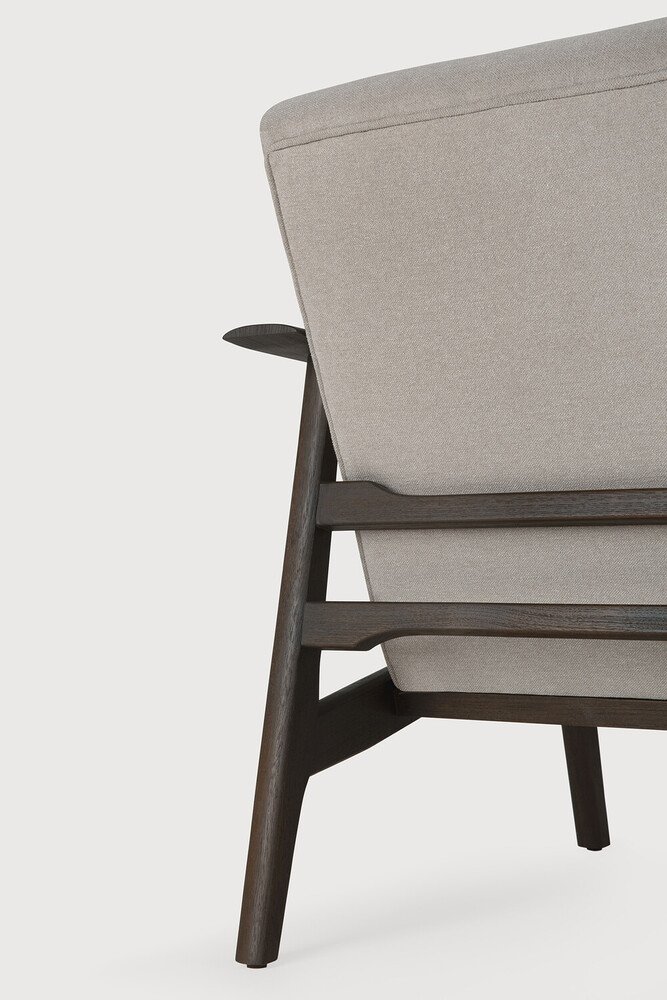 product_wf_10670_Aspekt_lounge_chair_varnished_teak_Dark_Brown_with_armrest_with_cushion_Warm_Ash_fabric_det03_web.jpg